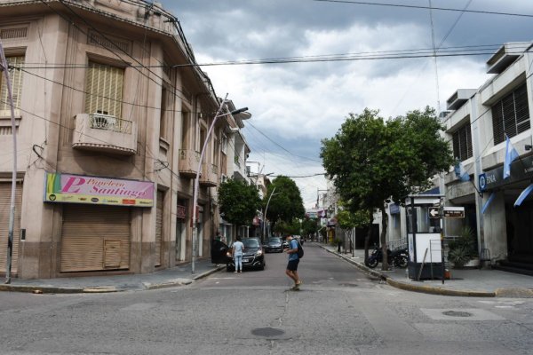 Se Anuncia Cielo Mayormente Nublado Y Una M Xima De Para La