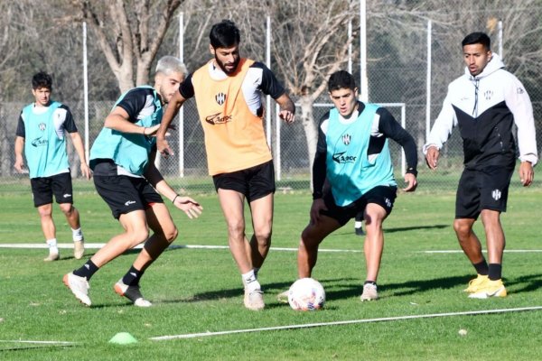 El plantel de Central Córdoba retomó los entrenamientos para su próximo