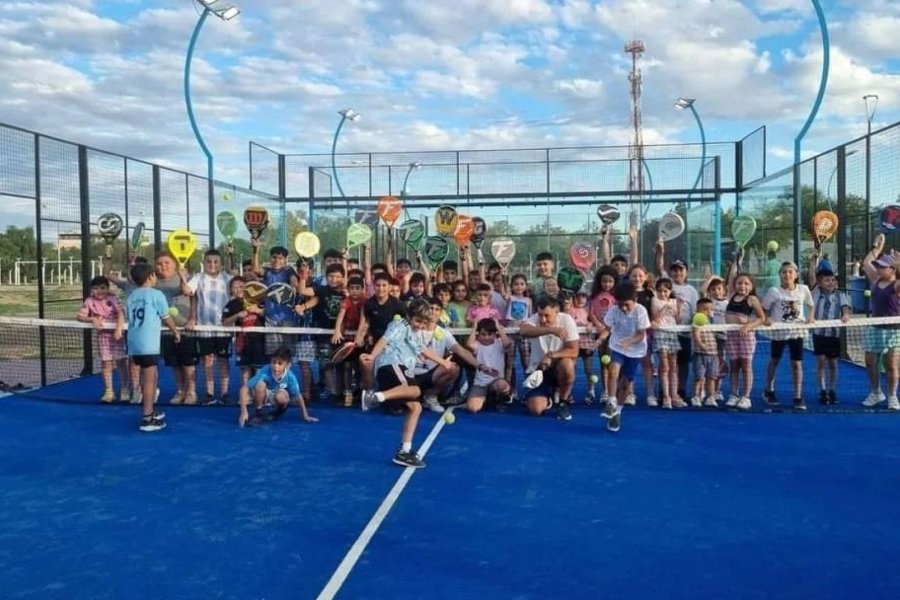 xito en el primer torneo de pádel infantil en Las Termas de Río Hondo