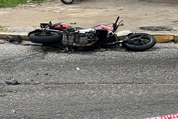 Motociclista Quiso Girar Y Embisti De Atr S A Un Auto Que Iba En