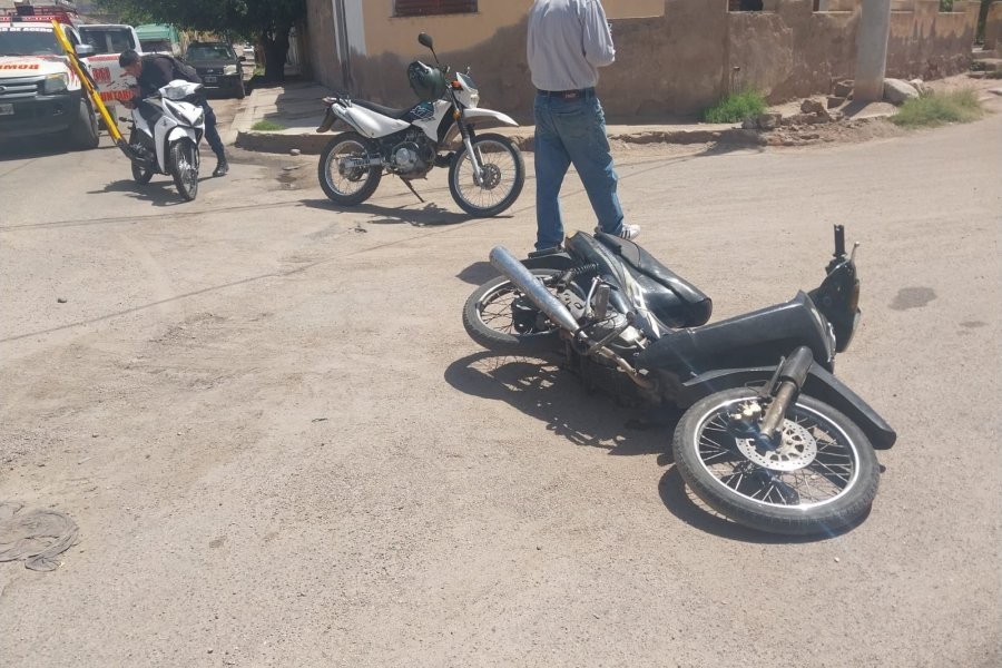 Una Motociclista Y Su Hija Sufrieron Lesiones Tras Ser V Ctimas De Un