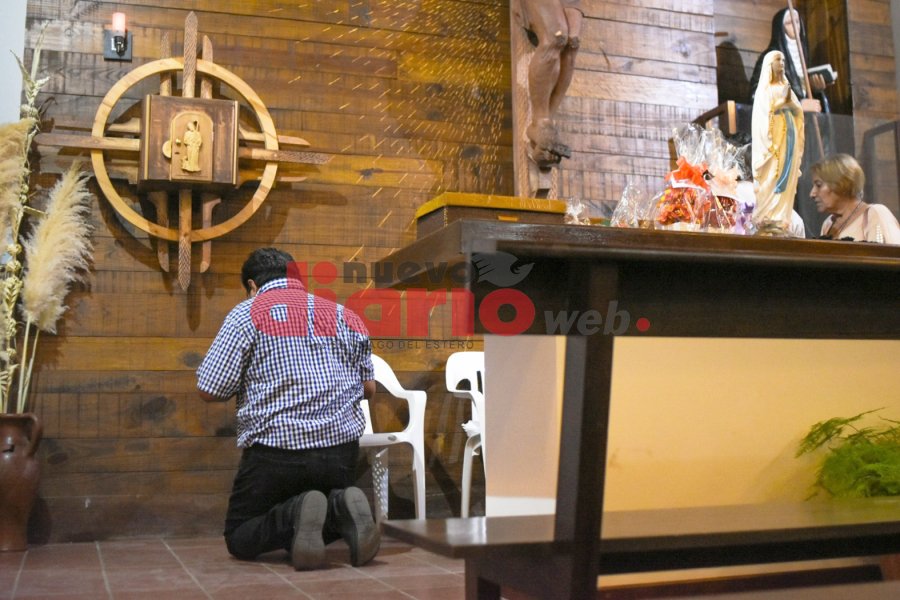 <b>Devoci&oacute;n en el santuario de Villa Silípica. </b>