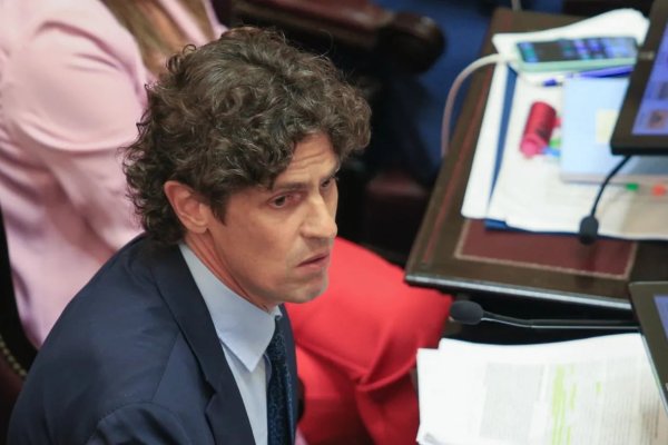 Martín Lousteau defendió el aumento a los senadores: “El vocero del Presidente estaba cobrando tres veces más”