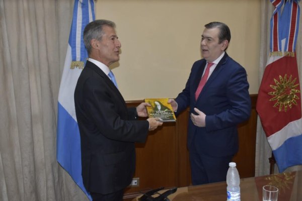 El gobernador se reunió con autoridades de la Universidad Nacional de San Martín