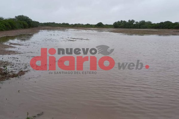 Fuertes tormentas afectaron zona rural de Colonia Dora desde anoche