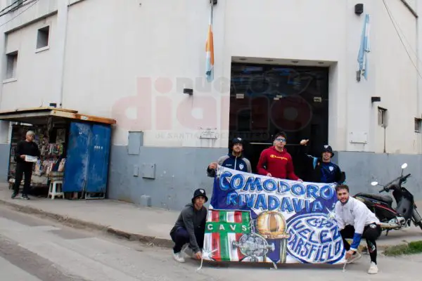 Miles de hinchas de Vélez Sársfield copan Santiago del Estero