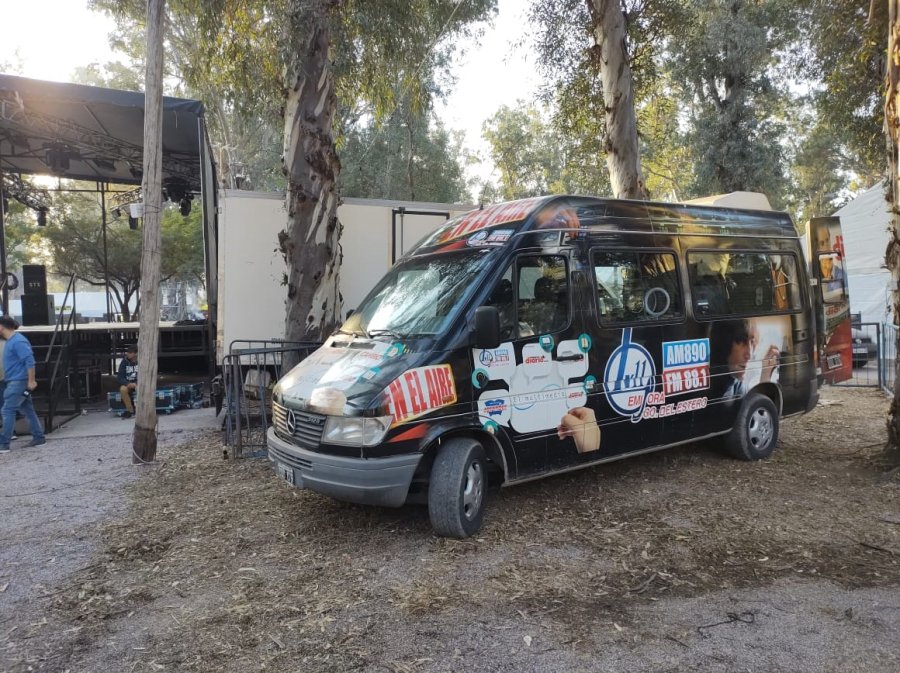<b>Nuestro m&oacute;vil, ya ubicado en el ex predio de 