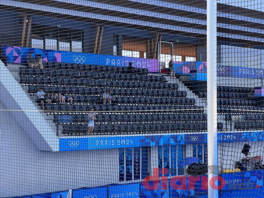 Casi vac&iacute;o, una hora antes del partido.