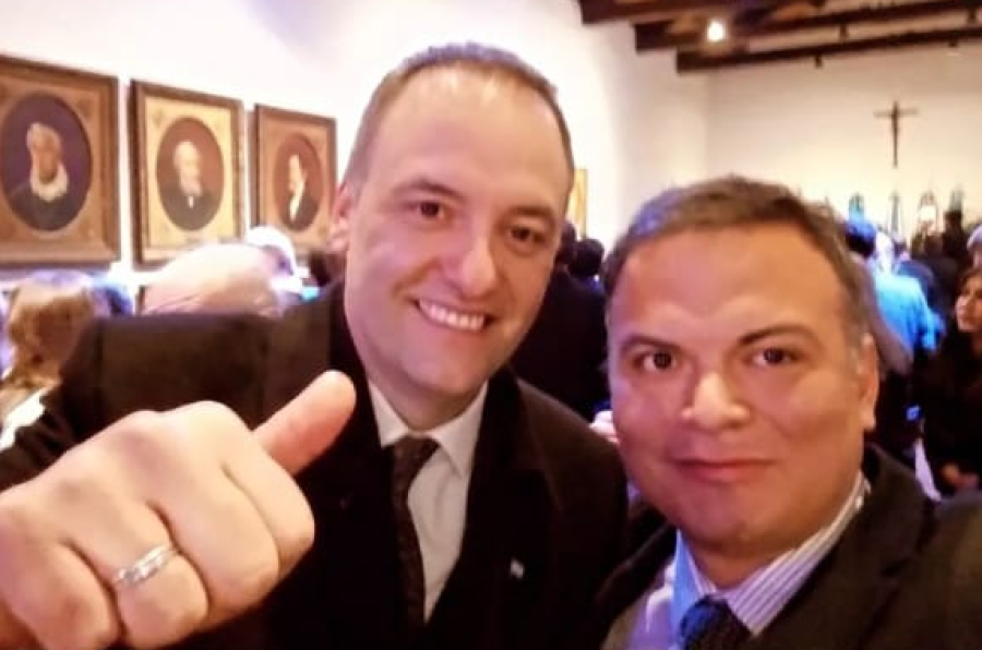 Molina, con Manuel Adorni, vocero de Javier Milei.