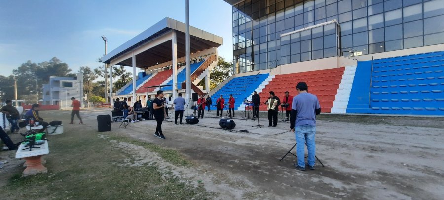 En pleno rodaje en el Hip&oacute;dromo 27 de Abril.