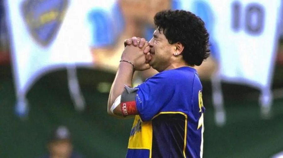La despedida de Diego en la Bombonera, 2001. 