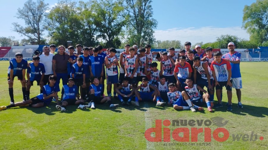 Junto a los chicos de Uni&oacute;n Santiago.