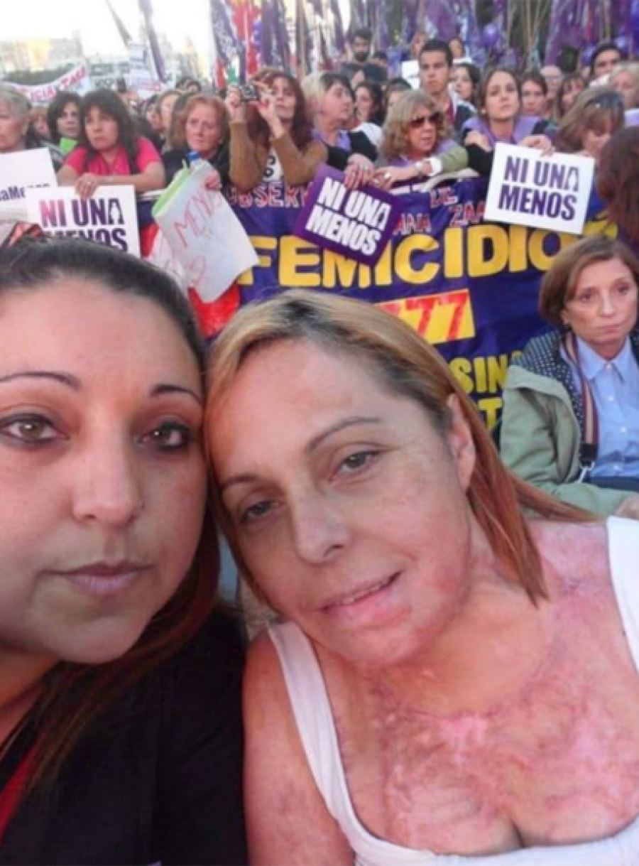 Karina y su hermana.