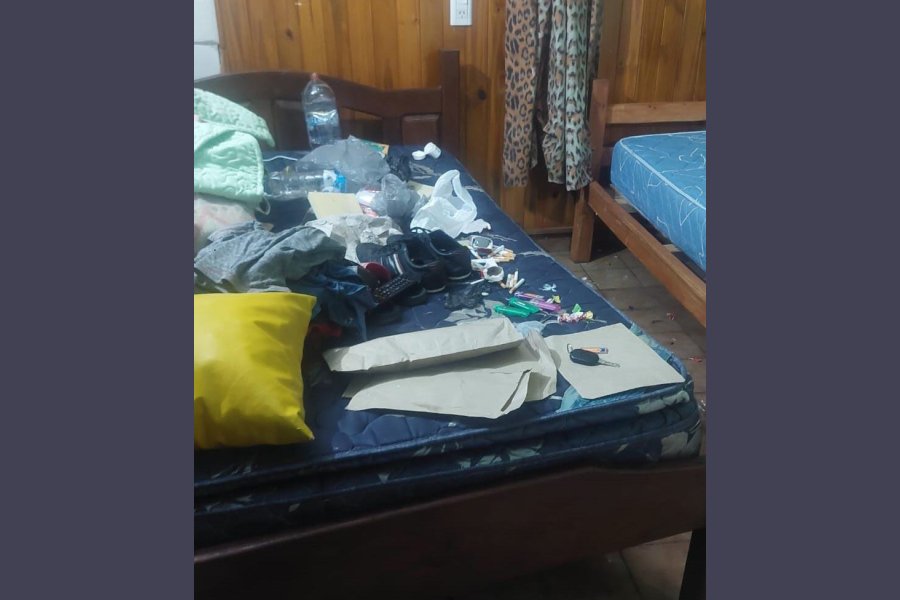 Lo que hallaron los policías en la habitación.