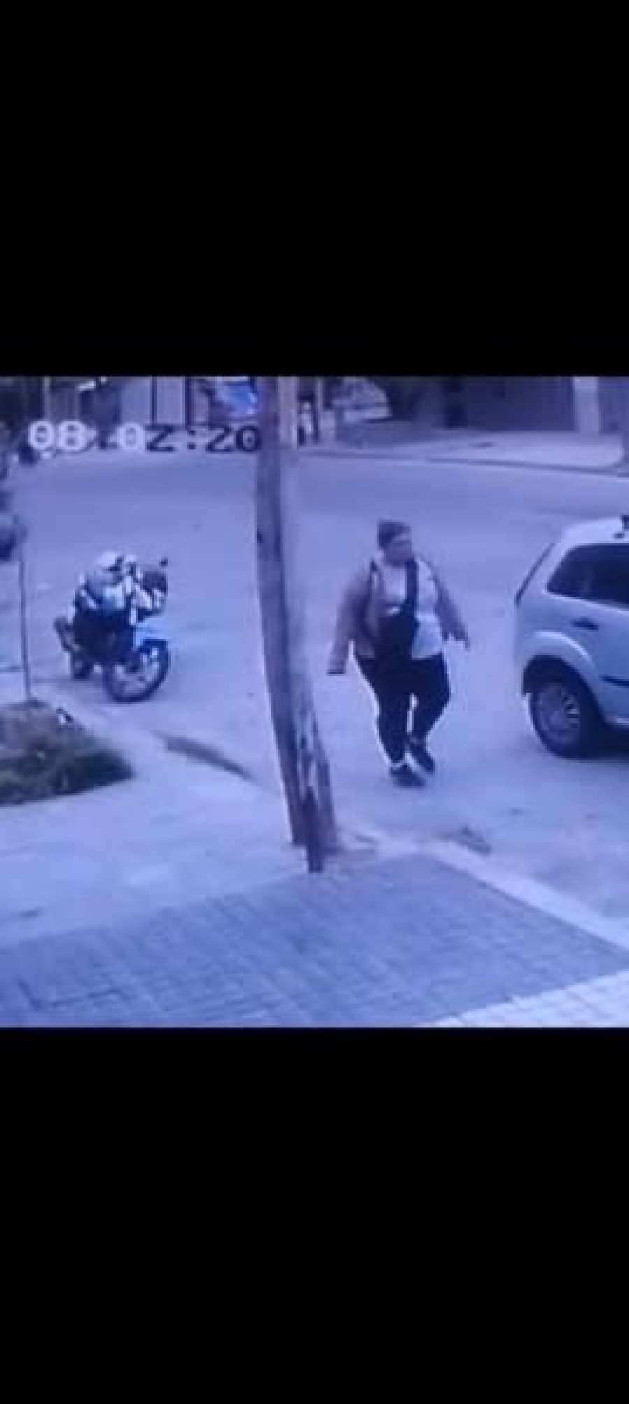 La motociclista se dio a la fuga
