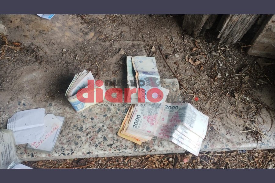 Se le secuestró dinero. Se le secuestró dinero.