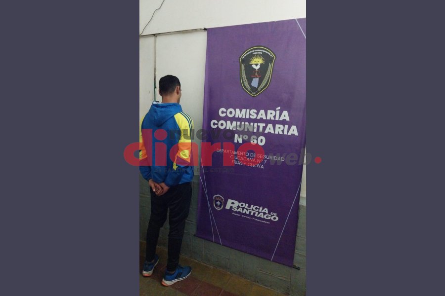 Fue alojado en la Comisaría 60. Fue alojado en la Comisaría 60.