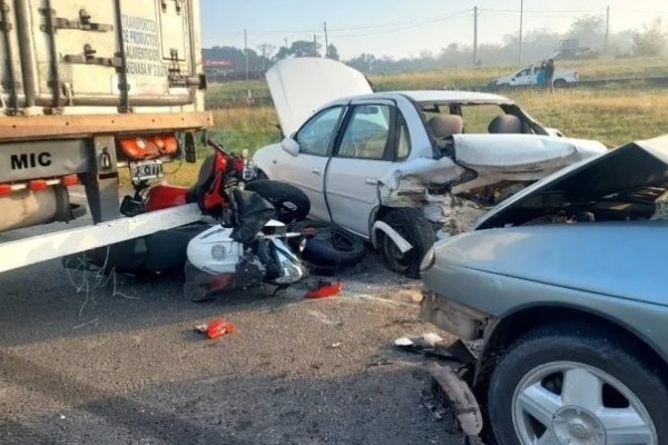 Choque múltiple: hay 15 vehículos involucrados y al menos ocho heridos entre ellos un menor