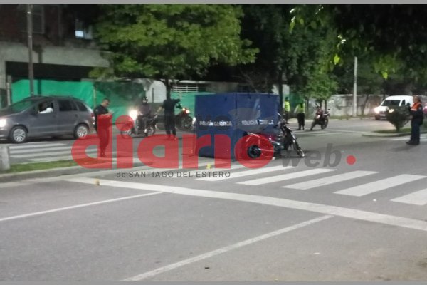 Un motociclista murió en un choque con un auto en la avenida Belgrano