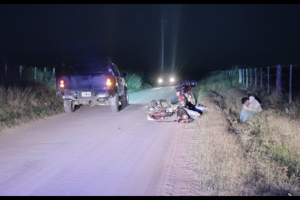 Dos lesionados en un choque frontal de motocicletas