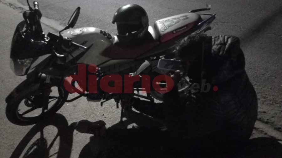 El efectivo policial sufri&oacute; fuertes golpes.