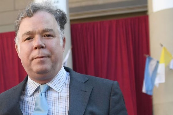 A un mes de asumir renunció un funcionario clave del Senado
