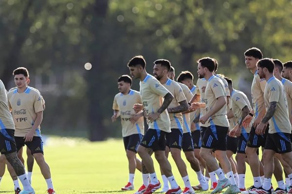 Messi sería titular en el duelo ante Colombia por las Eliminatorias