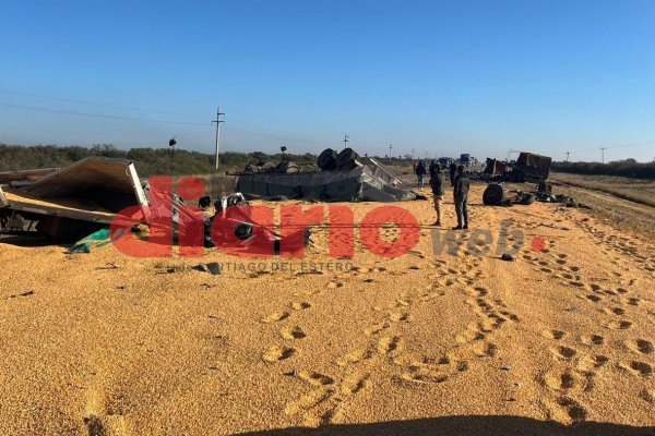 Grave accidente entre dos camiones en la Ruta 34: hay un chofer en estado crítico