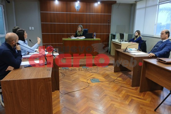 Se realizó la audiencia por el caso de la abogada acusada de robar a una colega