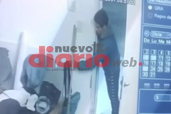 Un sujeto entró en una parroquia y hurtó el bolso de una feligresa (VIDEO)