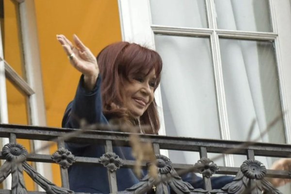Figuras políticas, funcionarios y militantes acompañarán a Cristina Kirchner a Comodoro Py