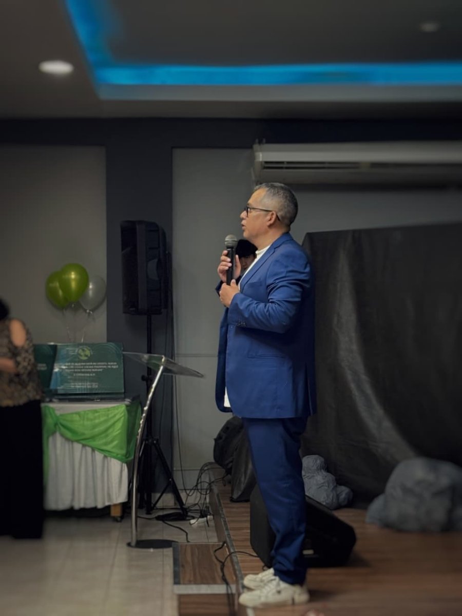 El pastor Pablo Orquera.