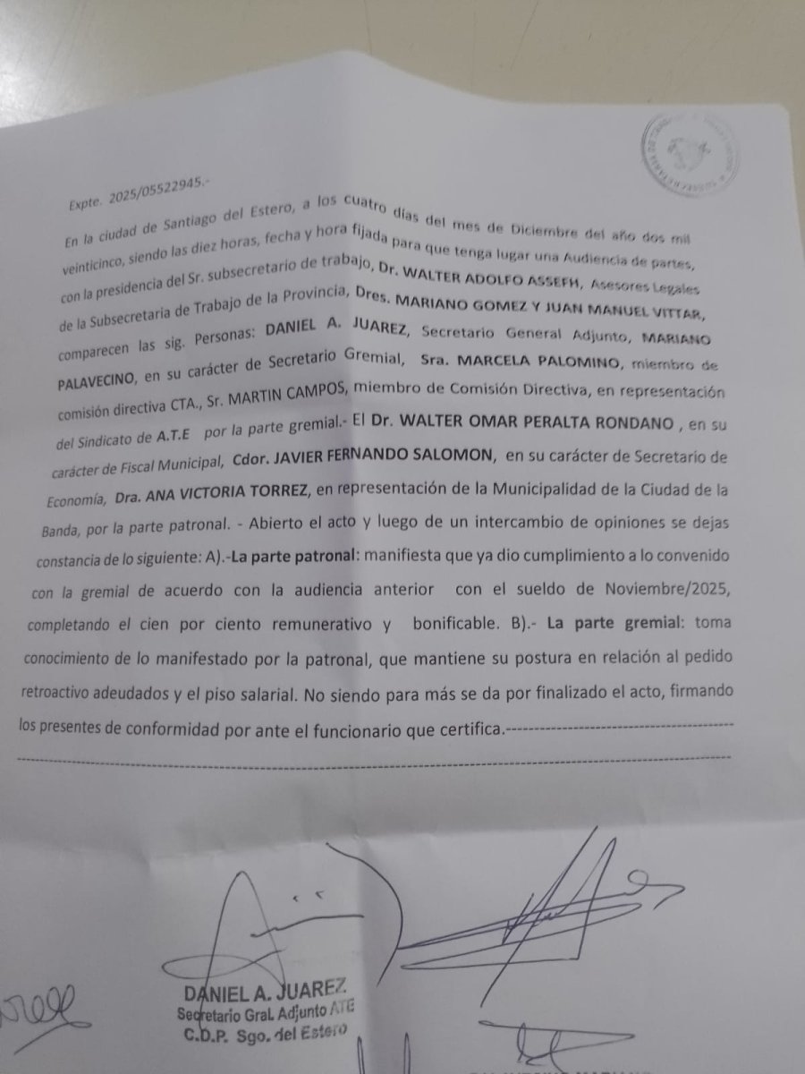 Facs&iacute;mil del acta en la que los gremios rechazan el discurso oficial.