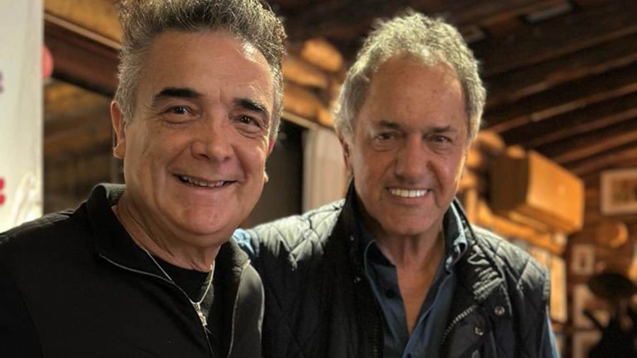 Nito Artaza (exsenador) y Scioli (gobernador, funcionario, etc.) humor y deporte en una sola foto.
