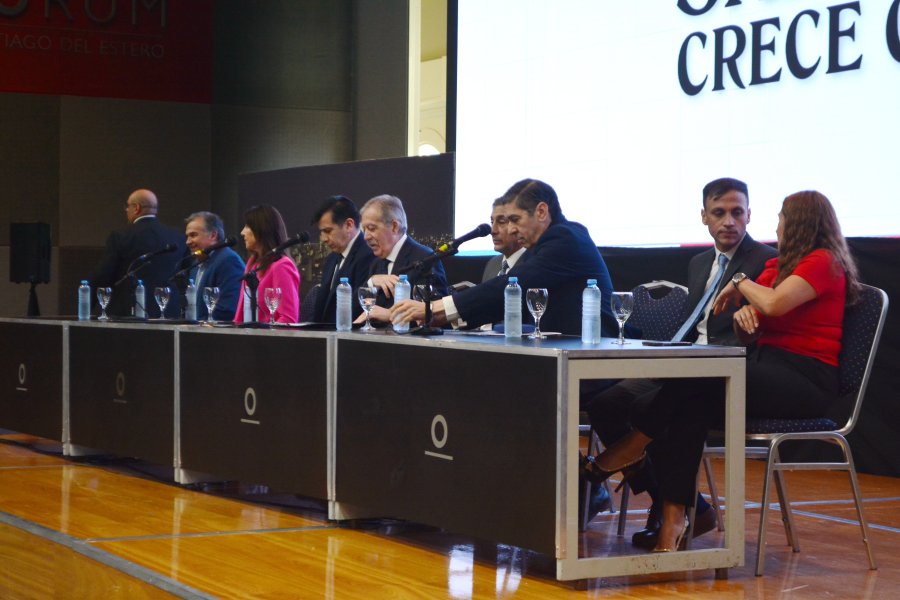 El Estado presente, junto a instituciones.