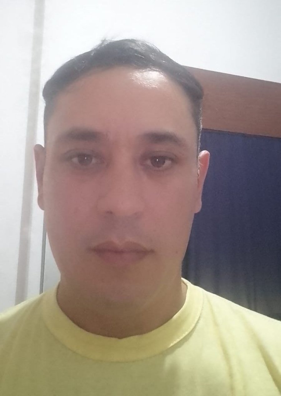 Carlos Oron&aacute;, quien tambi&eacute;n dio vida a esta obra con su letra.