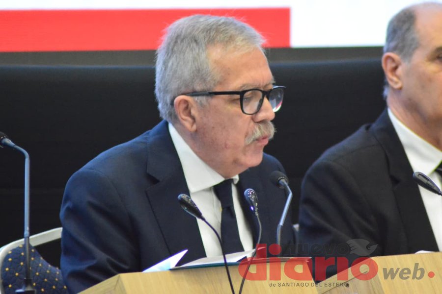 El gobernador Su&aacute;rez destac&oacute; los recientes informes que destacan el crecimiento de la provincia en el contexto nacional.