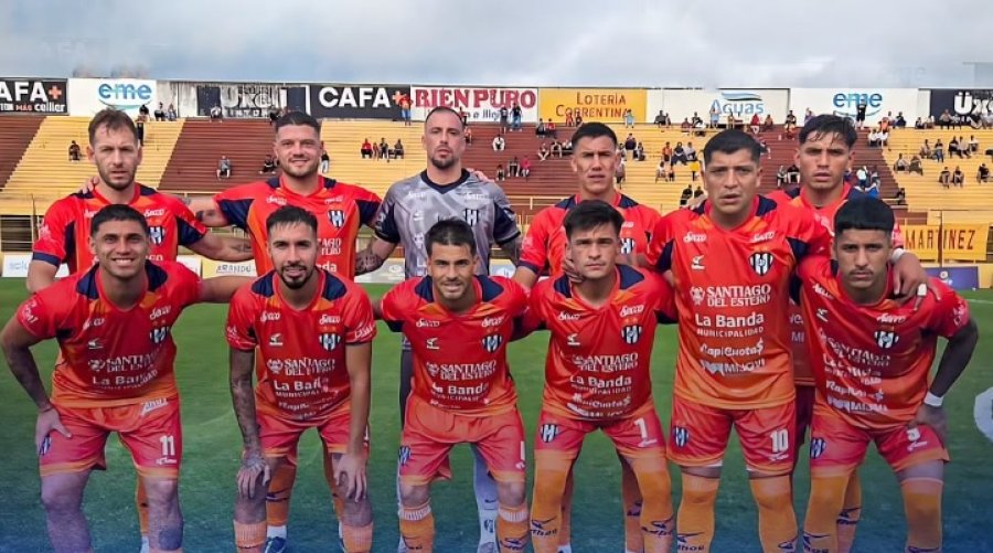 Sarmiento en la cancha de Boca Unidos de Corrientes en la primera fecha del Federal A.