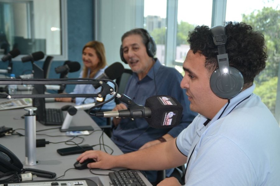 Norma Fuentes junto a Ariel Sequeira y Gabriel Álvarez en Actualidad Pol&iacute;tica