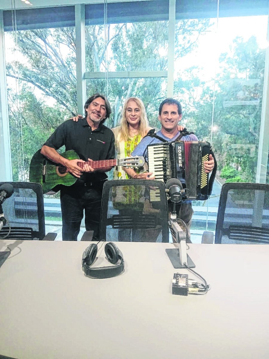 Junto a Marina en el programa Latidos.