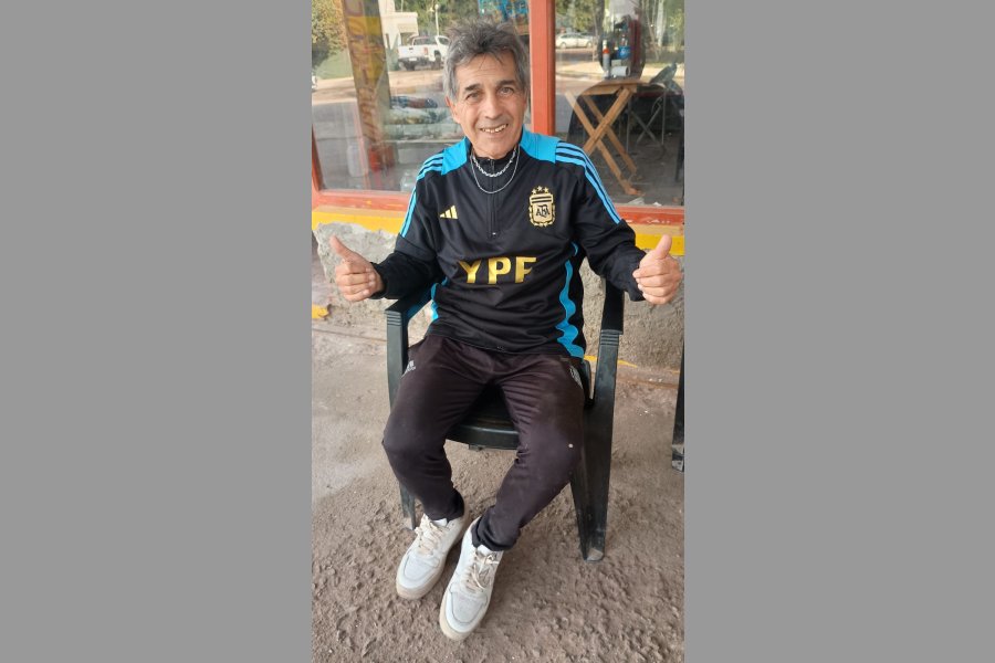 Un tipo de laburo. Solo conoce la palabra trabajo.