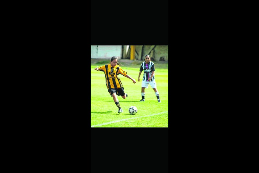 Inicia un ataque ante Central Córdoba,