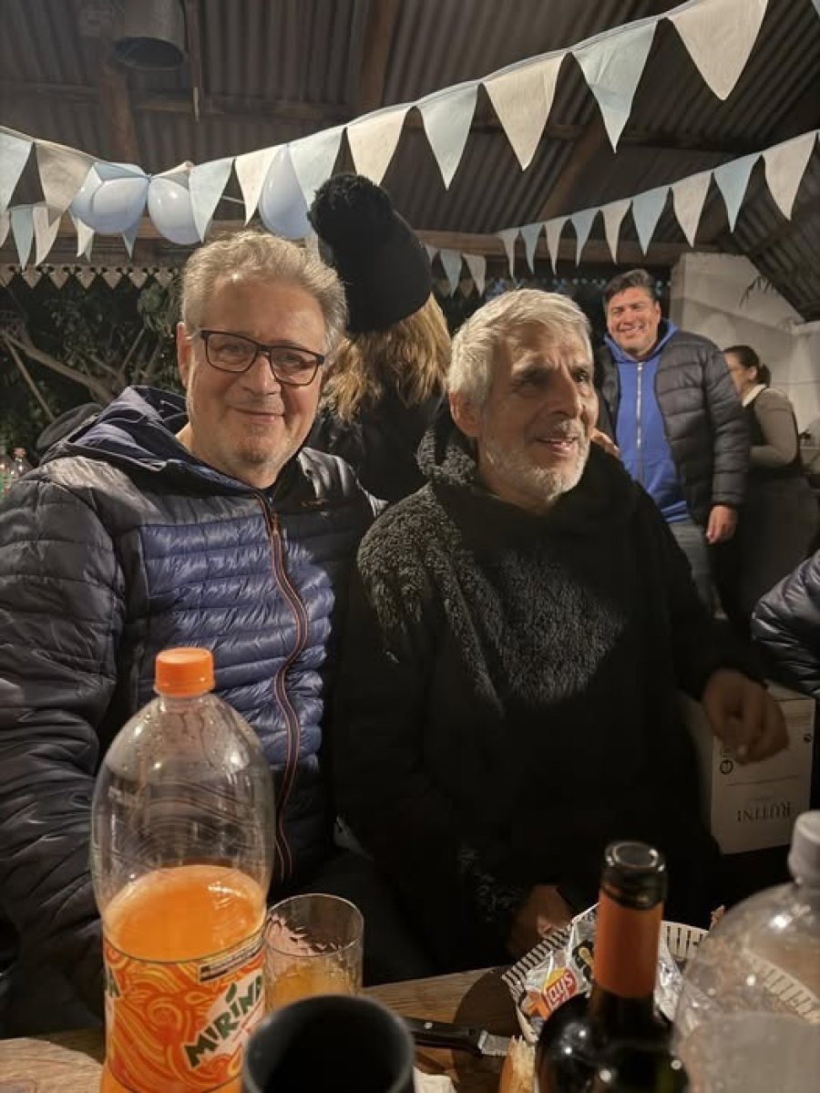 Bebe Ponti se lleg&oacute; a saludar a su gran amigo y hermano de camino.