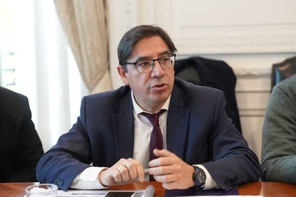 Gobierno ofreció aumento a universidades a cambio de que retiren la demanda