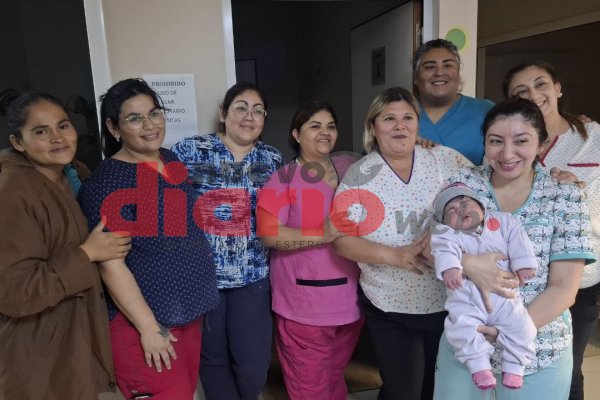 La bebé de 6,5 kilos que nació en La Banda ya volvió a su hogar en Colonia Dora