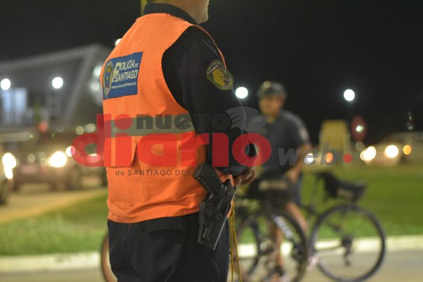 Le robaron la pistola a un sargento en plena comisaría del sur de la Capital