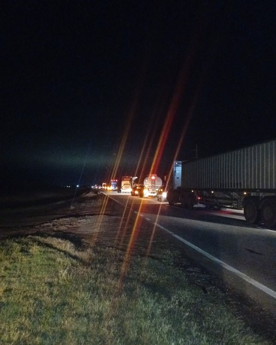 Larga cola de veh&iacute;culos en la Ruta 34.