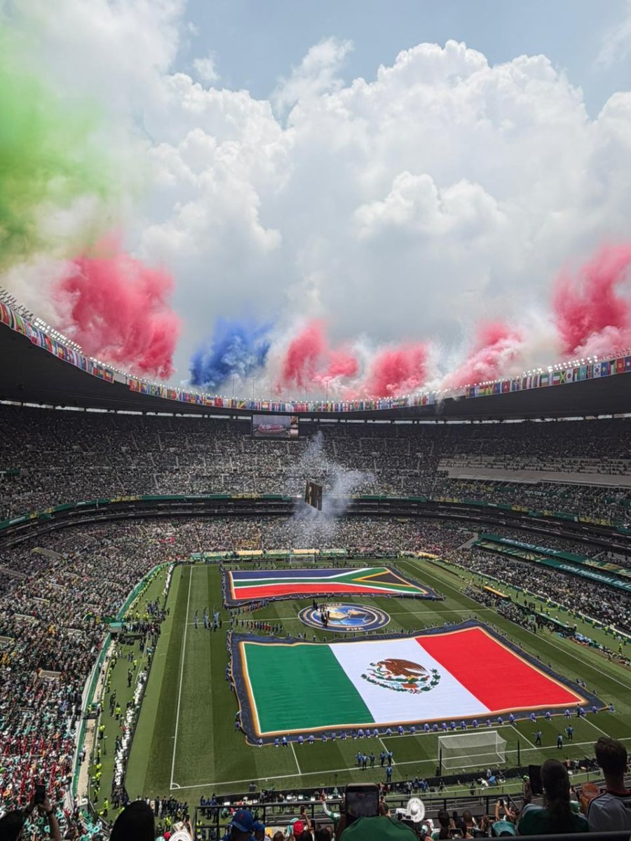El m&iacute;tico Estadio Azteca.