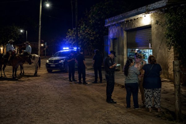 Cayeron en caballo a comprar vino, les pareció caro y atacaron con el rebenque al vendedor