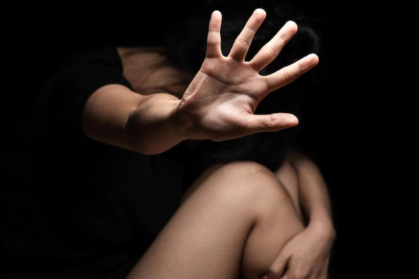Buscan a un remisero que habría abusado de una mujer trans en un motel de Capital